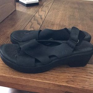 Chunky Born Sandals